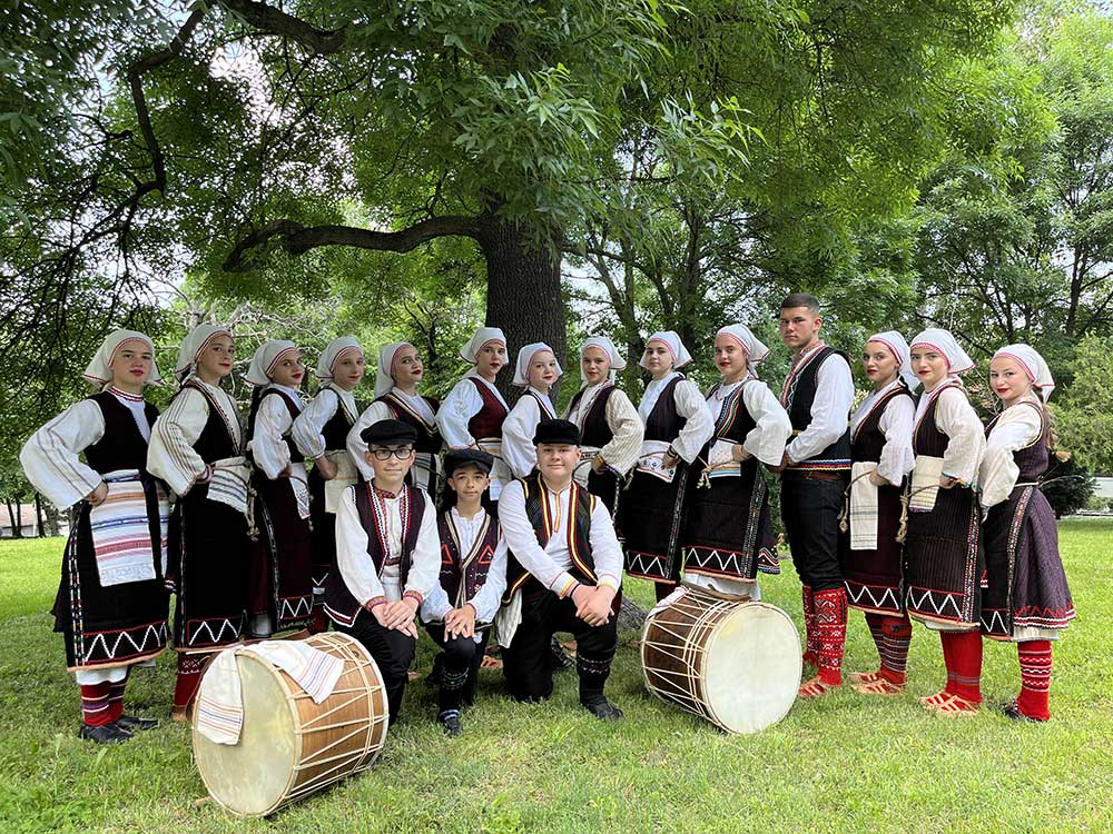 Групна фотографија по настап во Хасково, Бугарија