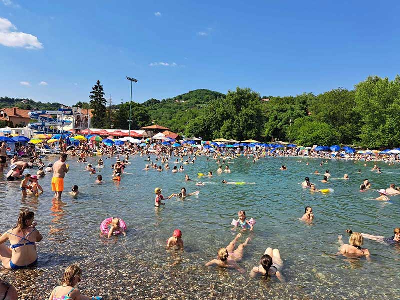 Разладување во водите на вештачкото езеро во Тузла, Босна и Херцеговина